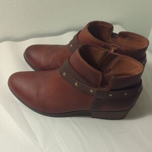 Clarks Addiy Zoie Booties